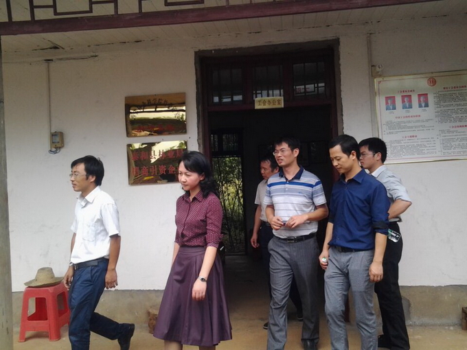 2015-9-29泰和縣委常委、組織部長黃艷晴來公司考察指導